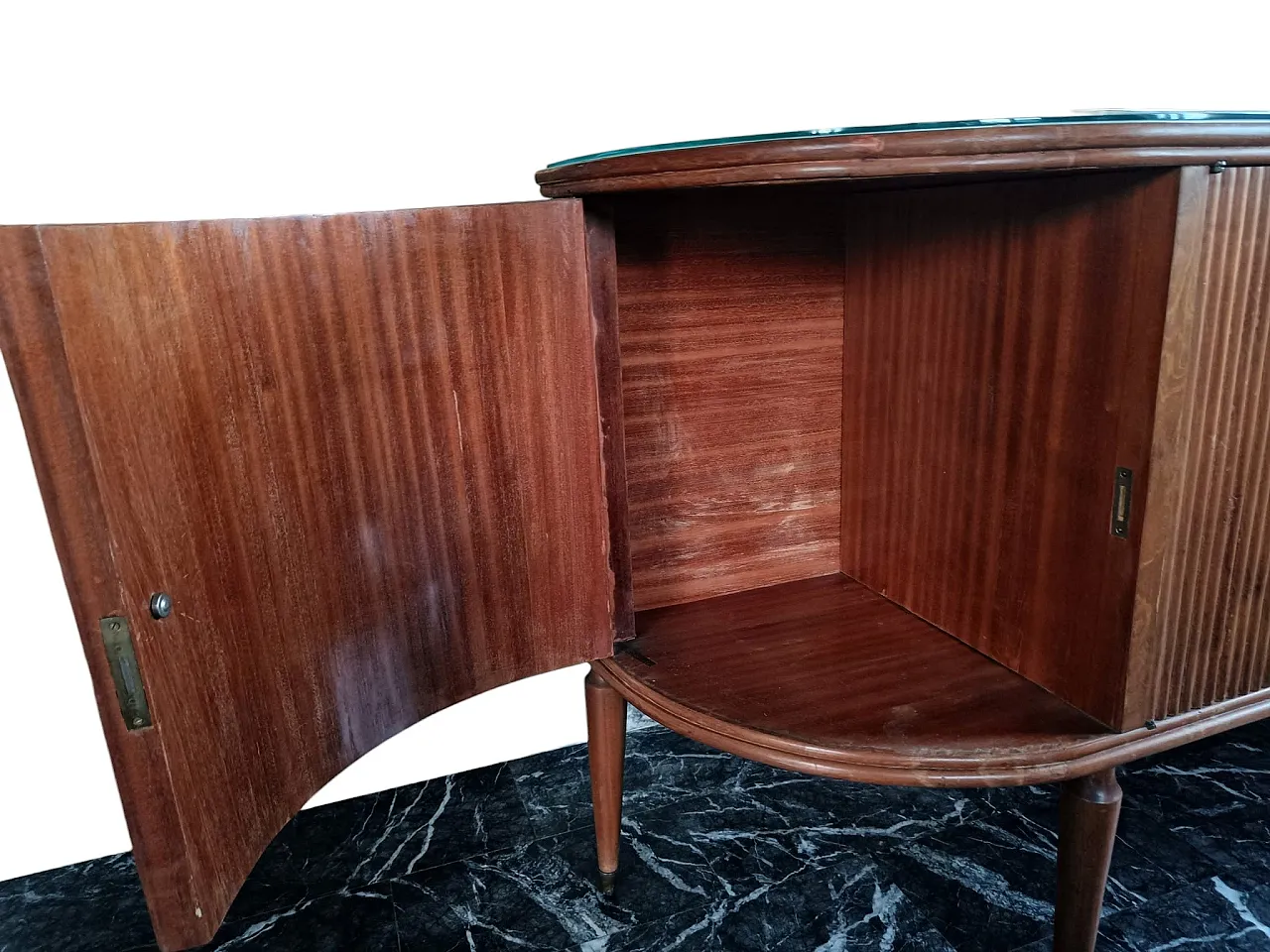 Credenza con vetrina centrale e ampio specchio, anni '60 9